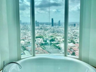 For rent 4 bedrooms condo in Bang Kho Laem, Bangkok