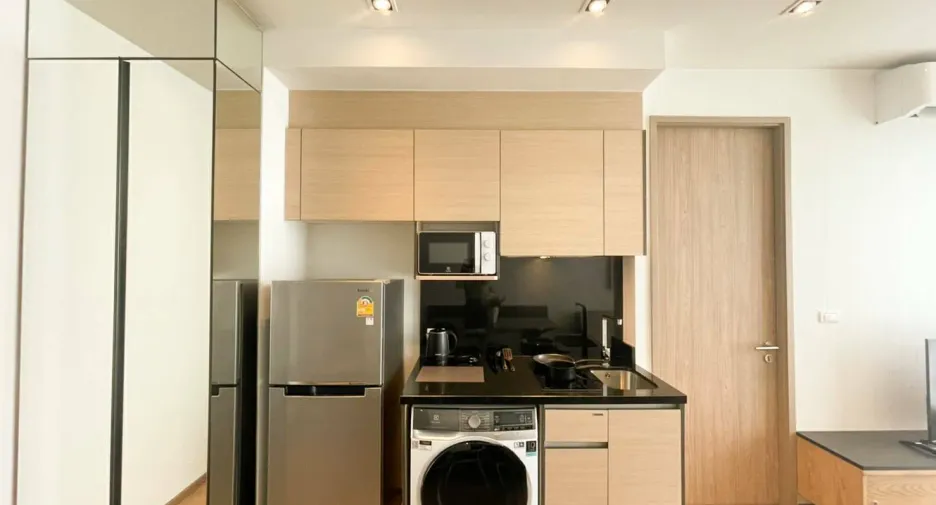 For rent 1 bed apartment in Khlong Toei, Bangkok