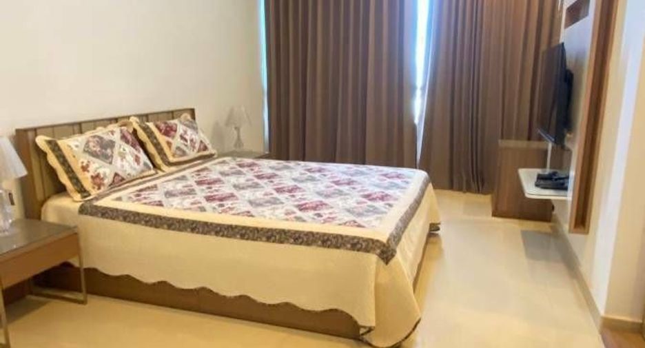 Condo en alquiler de 3 habitaciones en Watthana, Bangkok