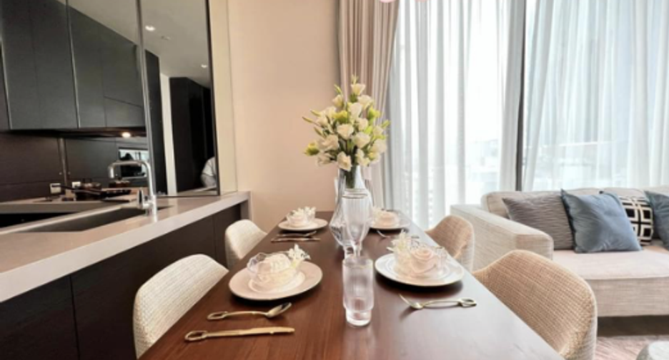 À louer 2 chambres condo à Pathum Wan, Bangkok
