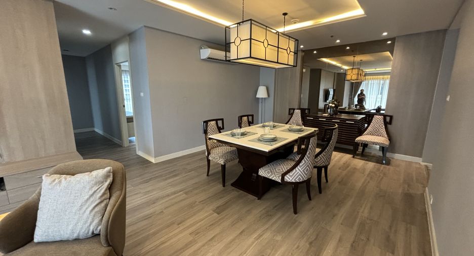 For rent 3 bedrooms condo in Watthana, Bangkok
