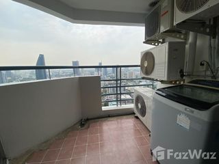 For rent 3 bedrooms condo in Khlong Toei, Bangkok