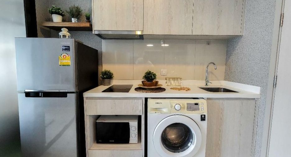 Condo en alquiler de 2 habitaciones en Khlong Toei, Bangkok