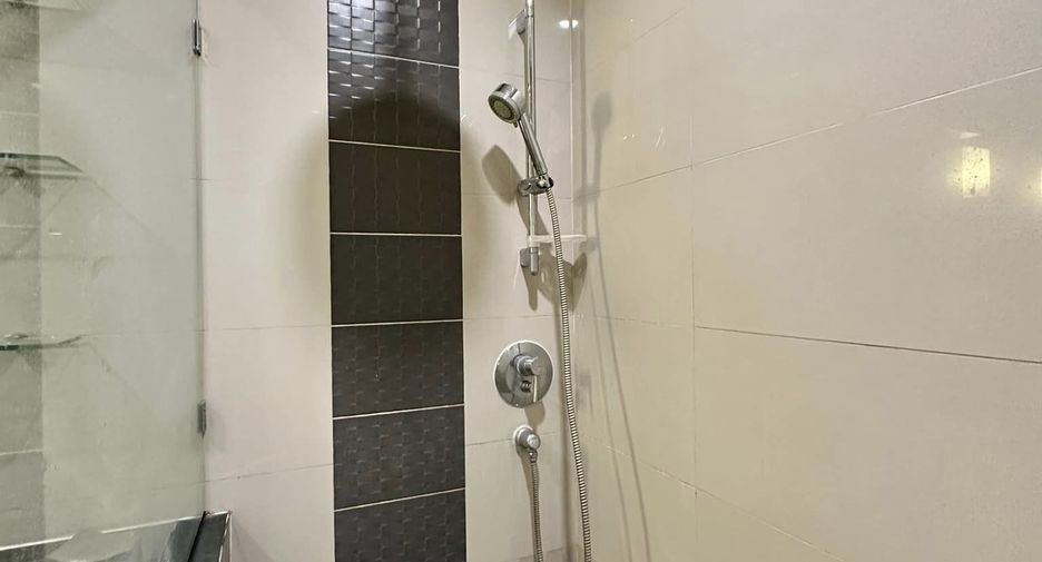 For rent 1 bed condo in Ratchathewi, Bangkok