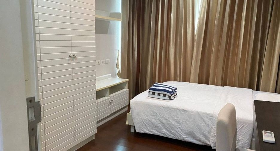 ให้เช่า 4 ห้องนอน คอนโด ใน วัฒนา, กรุงเทพฯ