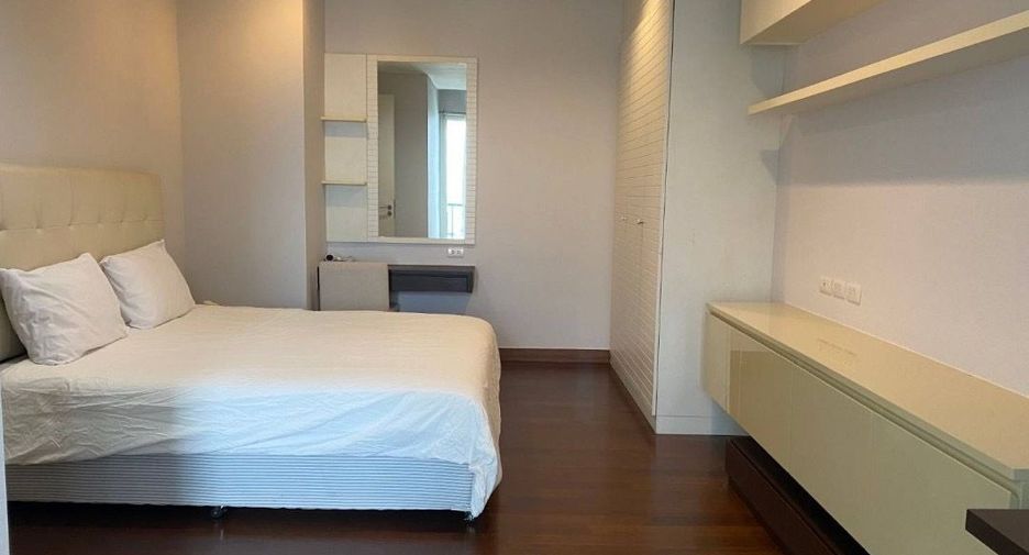ให้เช่า 4 ห้องนอน คอนโด ใน วัฒนา, กรุงเทพฯ