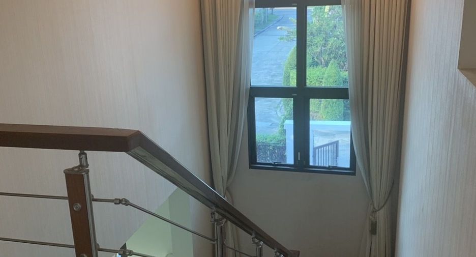 For rent 4 bedrooms house in Lat Krabang, Bangkok