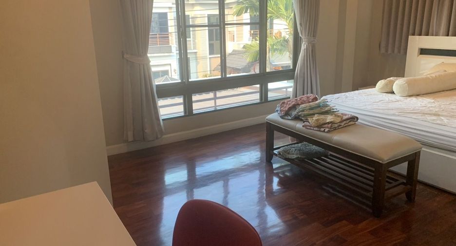 For rent 4 bedrooms house in Lat Krabang, Bangkok