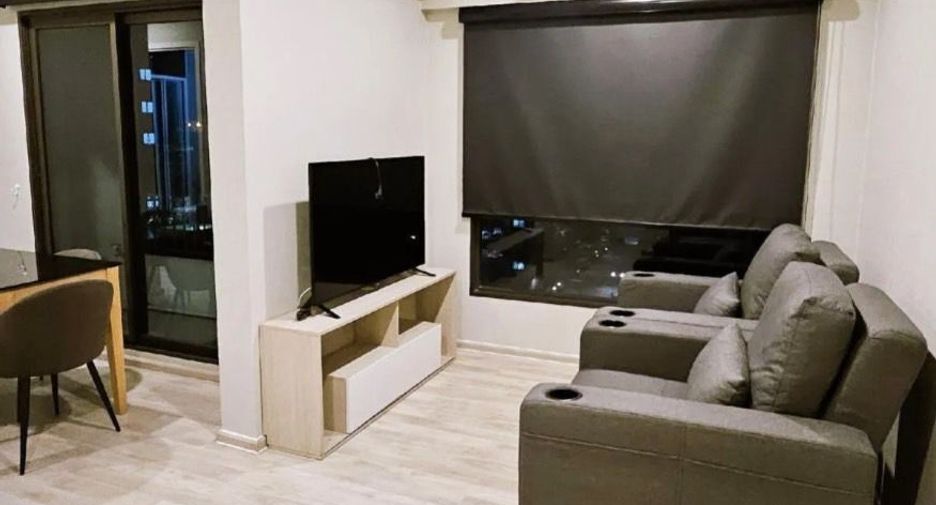 Condo en alquiler de 2 habitaciones en Suan Luang, Bangkok