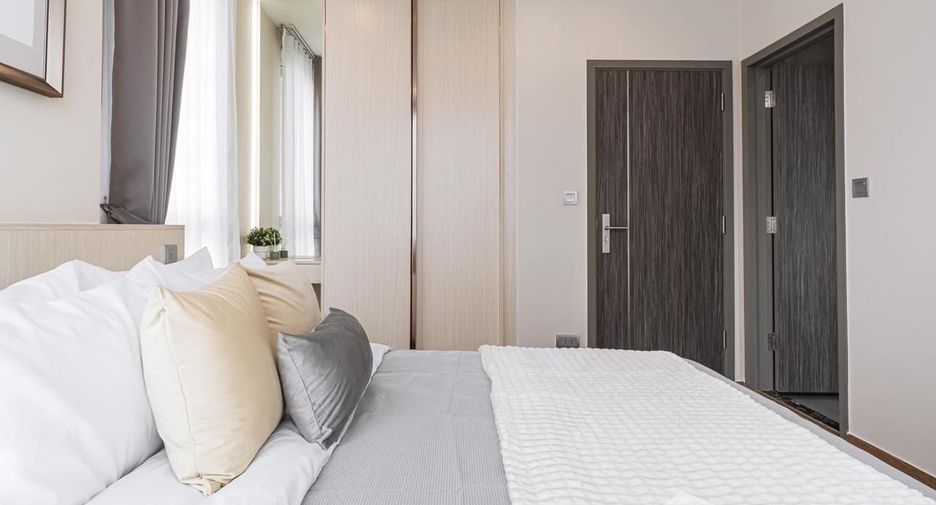 For rent 2 bedrooms condo in Watthana, Bangkok