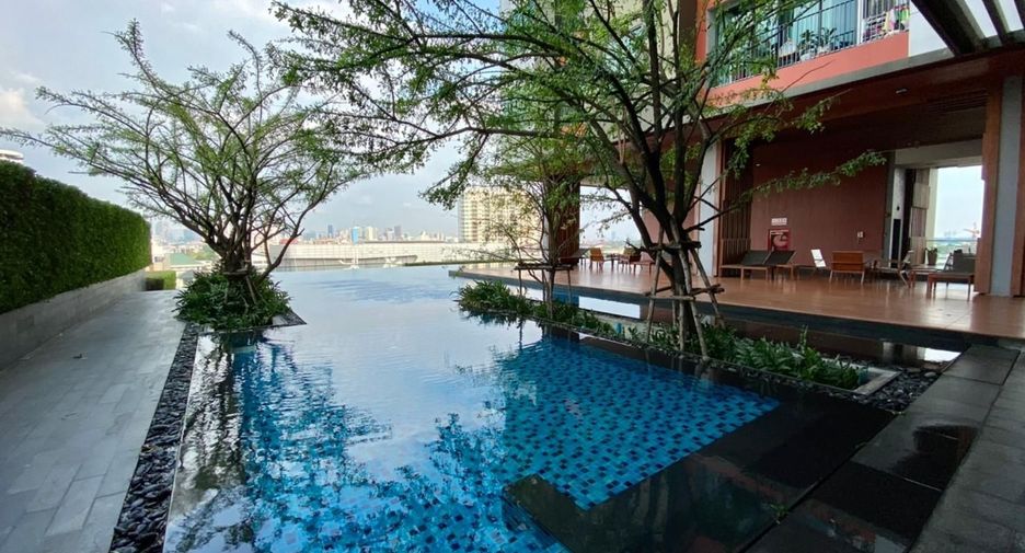 For rent 3 ベッドルーム condo in Yan Nawa, Bangkok