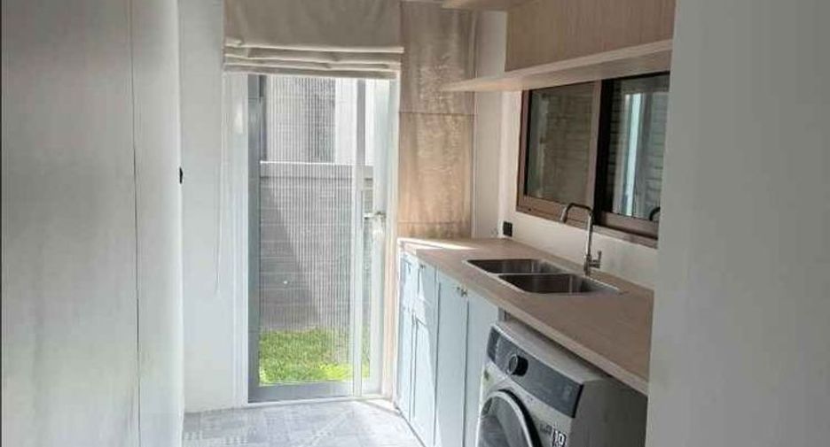 Haus zur Miete mit 4 Zimmer in Bang Kapi, Bangkok