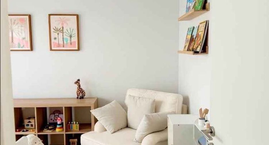 Haus zur Miete mit 4 Zimmer in Bang Kapi, Bangkok