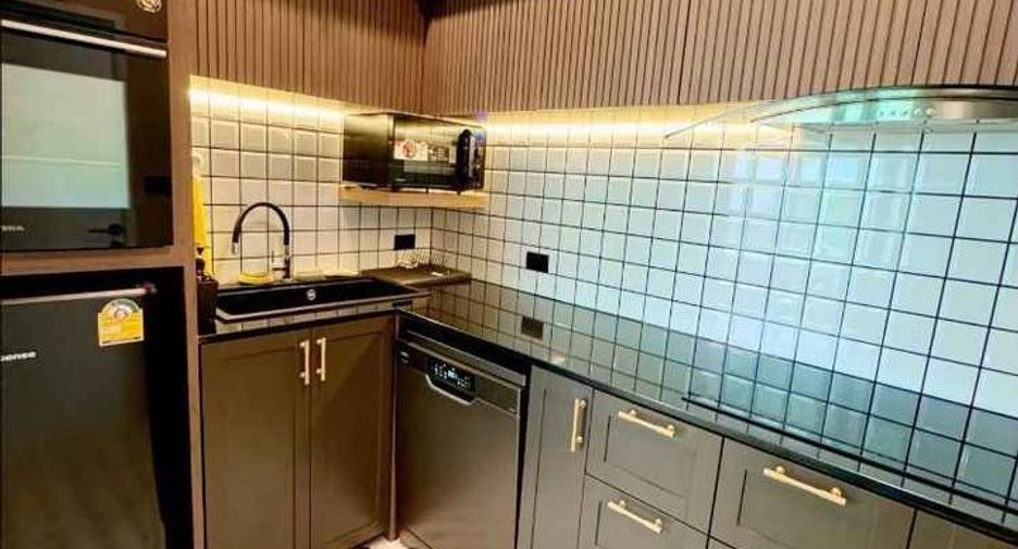 Haus zur Miete mit 4 Zimmer in Bang Kapi, Bangkok