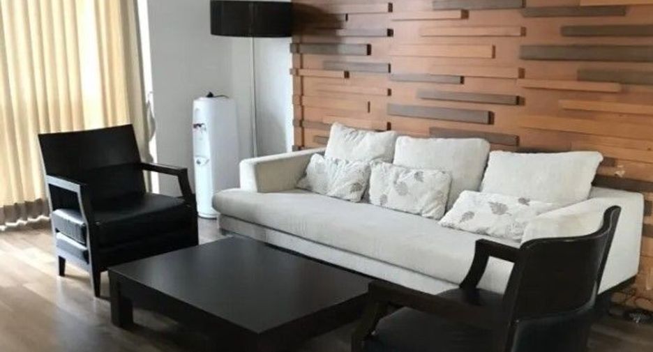 For rent 2 bedrooms condo in Pathum Wan, Bangkok
