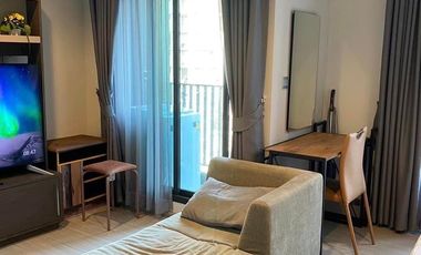 Wohnung zur Miete mit Studio in Huai Khwang, Bangkok