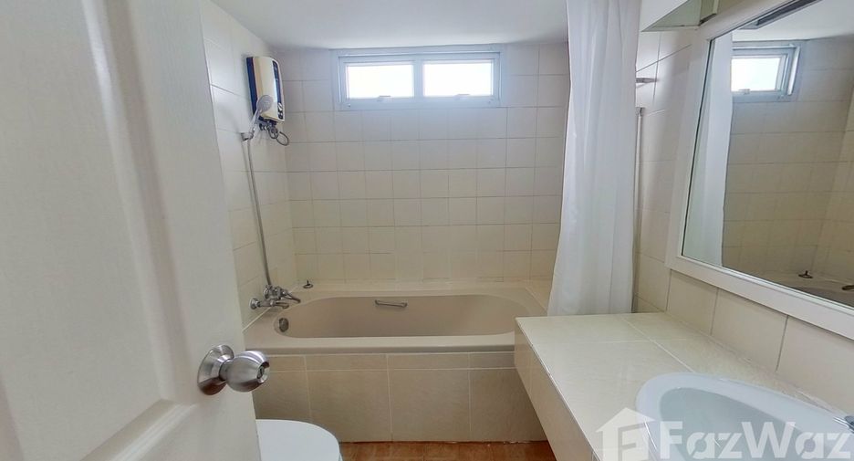 Apartamento en alquiler de 3 habitaciones en Watthana, Bangkok