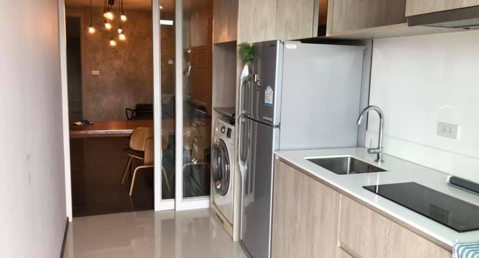 À louer 1 chambre condo à Phra Khanong, Bangkok