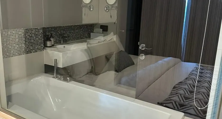 Condo en alquiler de 1 habitaciones en Khlong Toei, Bangkok