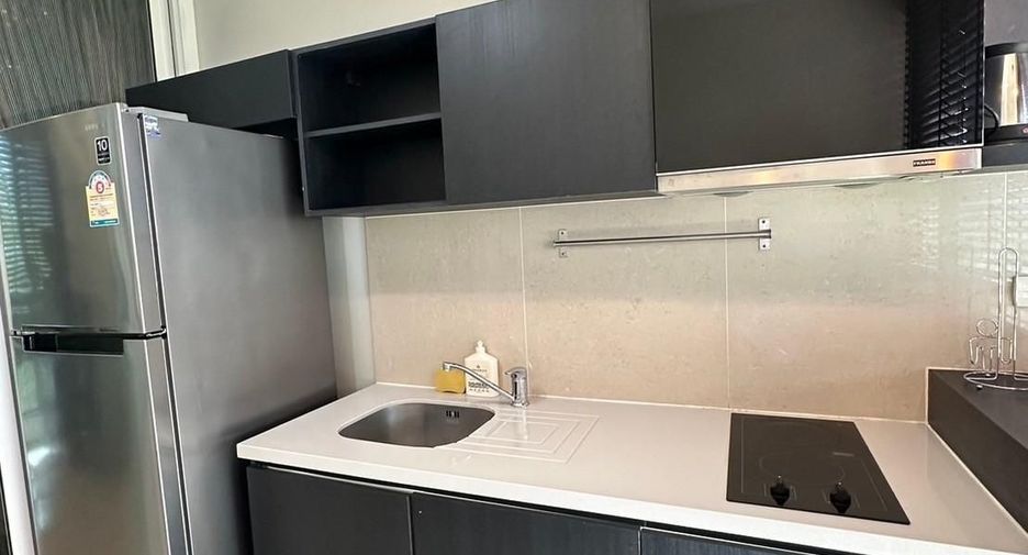 Condo en alquiler de 1 habitaciones en Khlong Toei, Bangkok