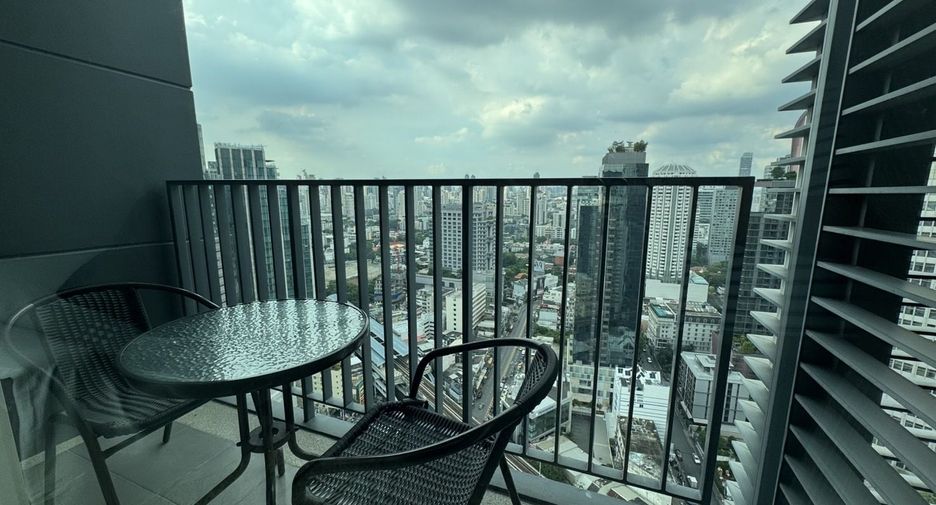 For rent 1 bed condo in Khlong Toei, Bangkok