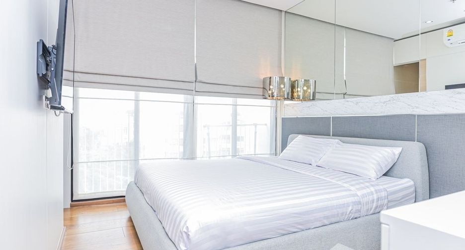 For rent 2 bedrooms condo in Khlong Toei, Bangkok