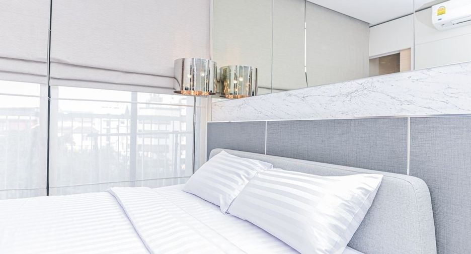 For rent 2 bedrooms condo in Khlong Toei, Bangkok