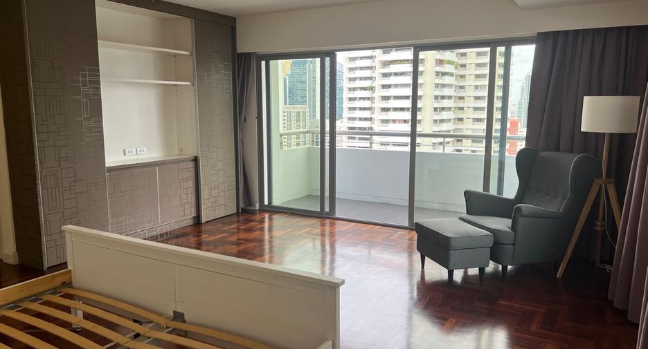 À louer 3 chambres condo à Watthana, Bangkok