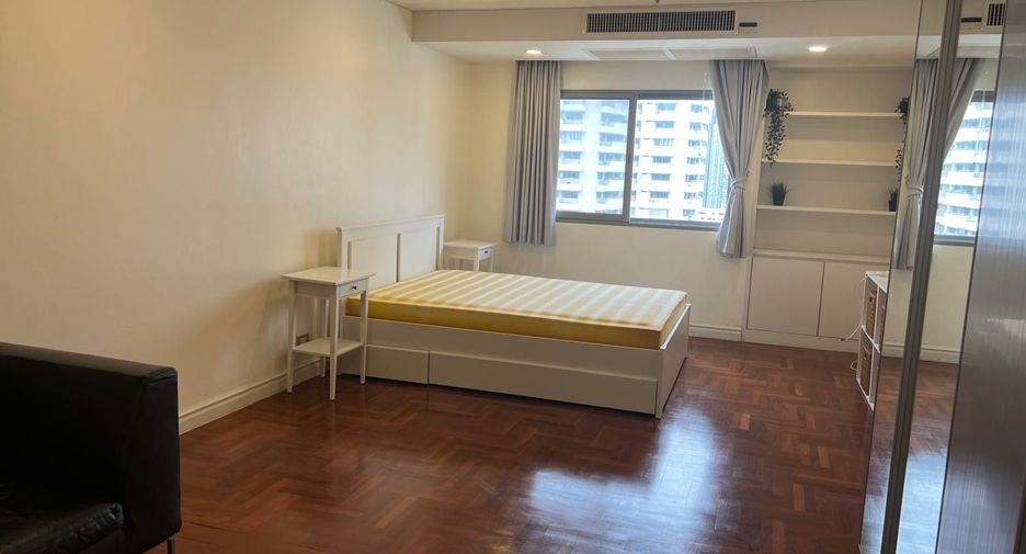 À louer 3 chambres condo à Watthana, Bangkok