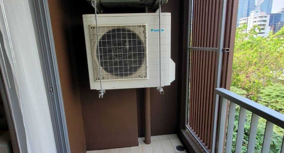 For rent 1 bed condo in Khlong Toei, Bangkok