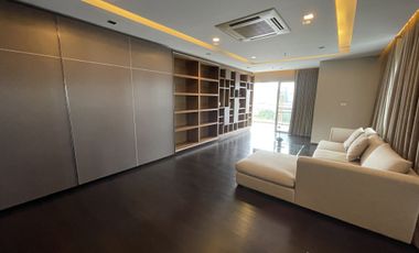 For rent 3 bedrooms condo in Sathon, Bangkok