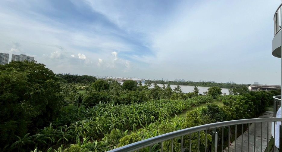 Wohnung zur Miete mit 2 Zimmer in Yan Nawa, Bangkok