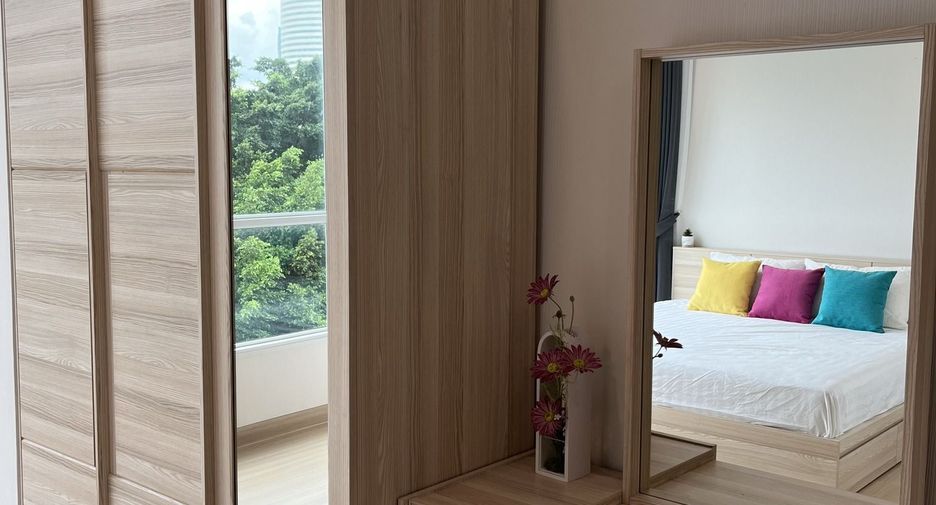 Wohnung zur Miete mit 2 Zimmer in Yan Nawa, Bangkok