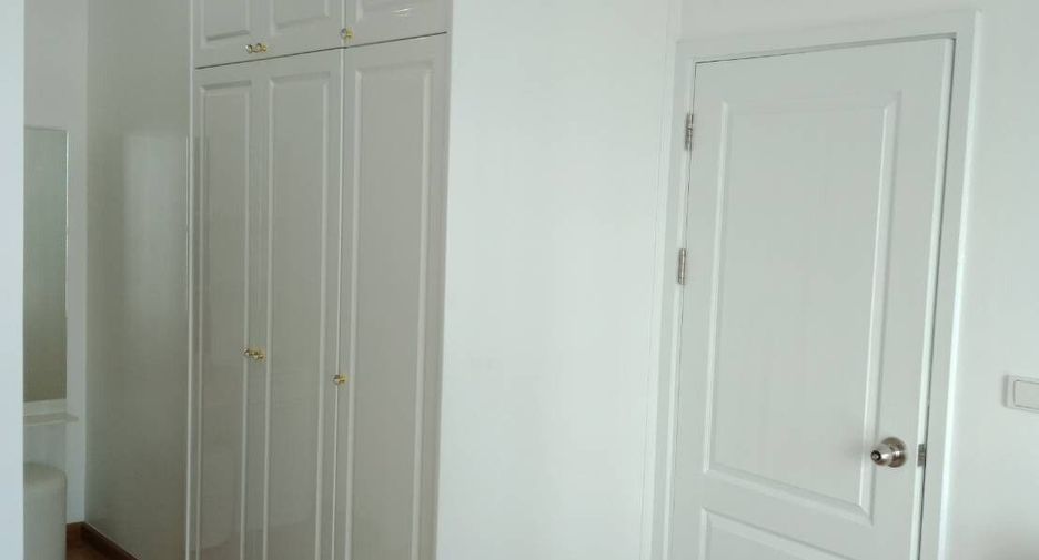 À louer 1 chambre condo à Khlong San, Bangkok