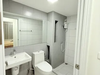 For rent 2 bedrooms condo in Phra Khanong, Bangkok