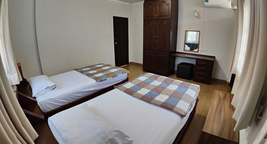 For rent 4 bedrooms house in Bang Kapi, Bangkok