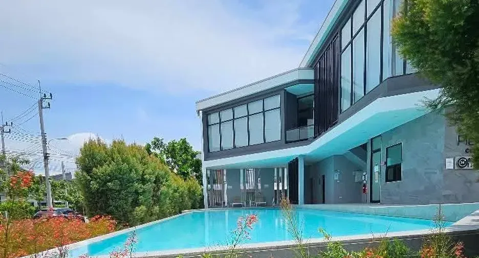 出租 3 卧室 联排别墅 在 Bang Phli, Samut Prakan