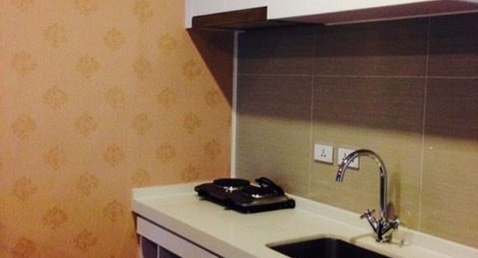 Wohnung zur Miete mit 1 Zimmer in Huai Khwang, Bangkok