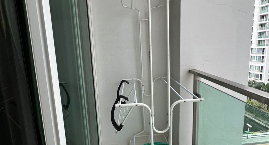 Wohnung zur Miete mit 1 Zimmer in Huai Khwang, Bangkok