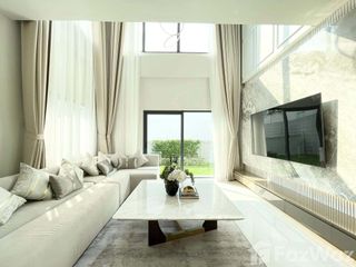 Casa en alquiler de 4 habitaciones en Bang Phli, Samut Prakan