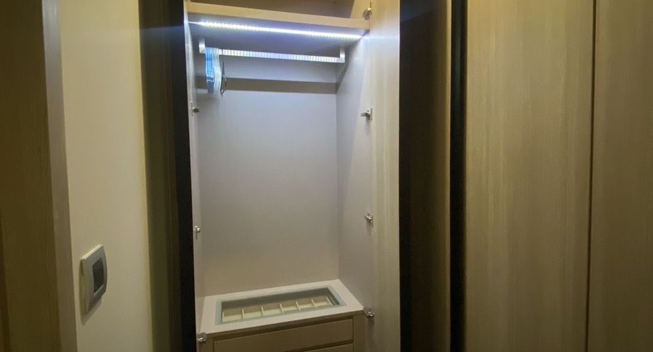 Condo en alquiler de 1 habitaciones en Khlong Toei, Bangkok