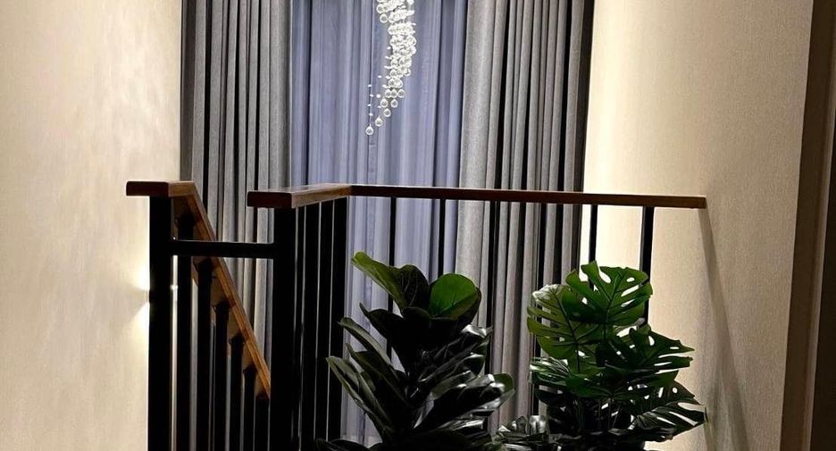 For rent 4 bedrooms house in Saphan Sung, Bangkok