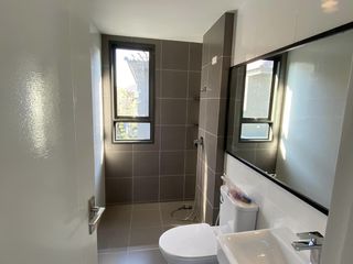 Casa en alquiler de 4 habitaciones en Saphan Sung, Bangkok