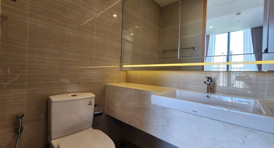 Condo en alquiler de 3 habitaciones en Watthana, Bangkok
