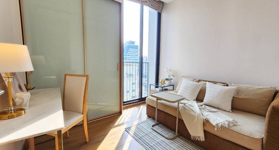 For rent 3 bedrooms condo in Watthana, Bangkok