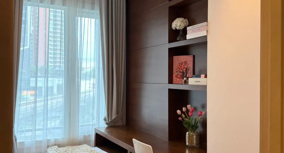 For rent 2 bedrooms condo in Khlong Toei, Bangkok