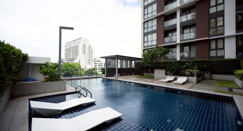 For rent 1 bed condo in Yan Nawa, Bangkok
