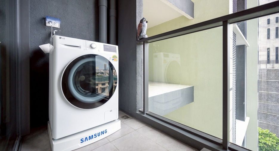For rent 1 bed condo in Yan Nawa, Bangkok