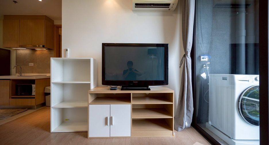 For rent 1 bed condo in Yan Nawa, Bangkok