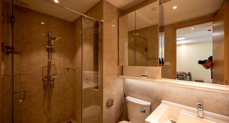 For rent 1 bed condo in Yan Nawa, Bangkok